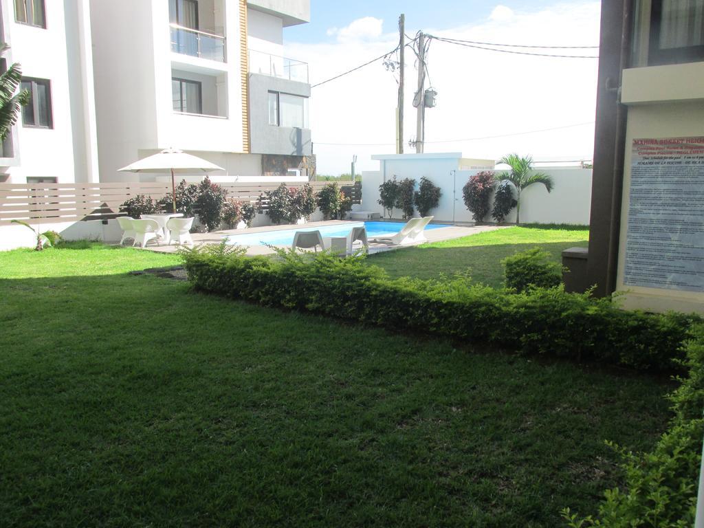 Mahina Sunset Heights Apartment Flic en Flac Ngoại thất bức ảnh
